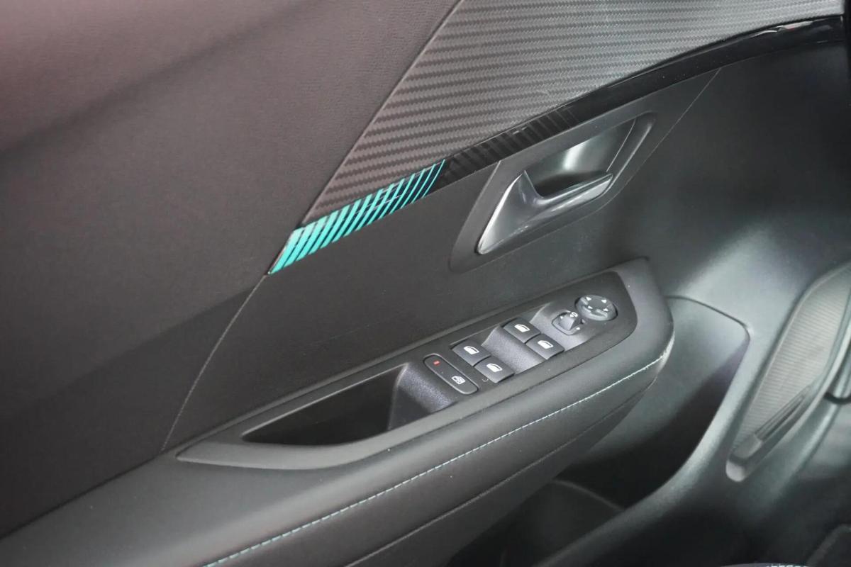 peugeot-208-2019-gasolina-1199cc