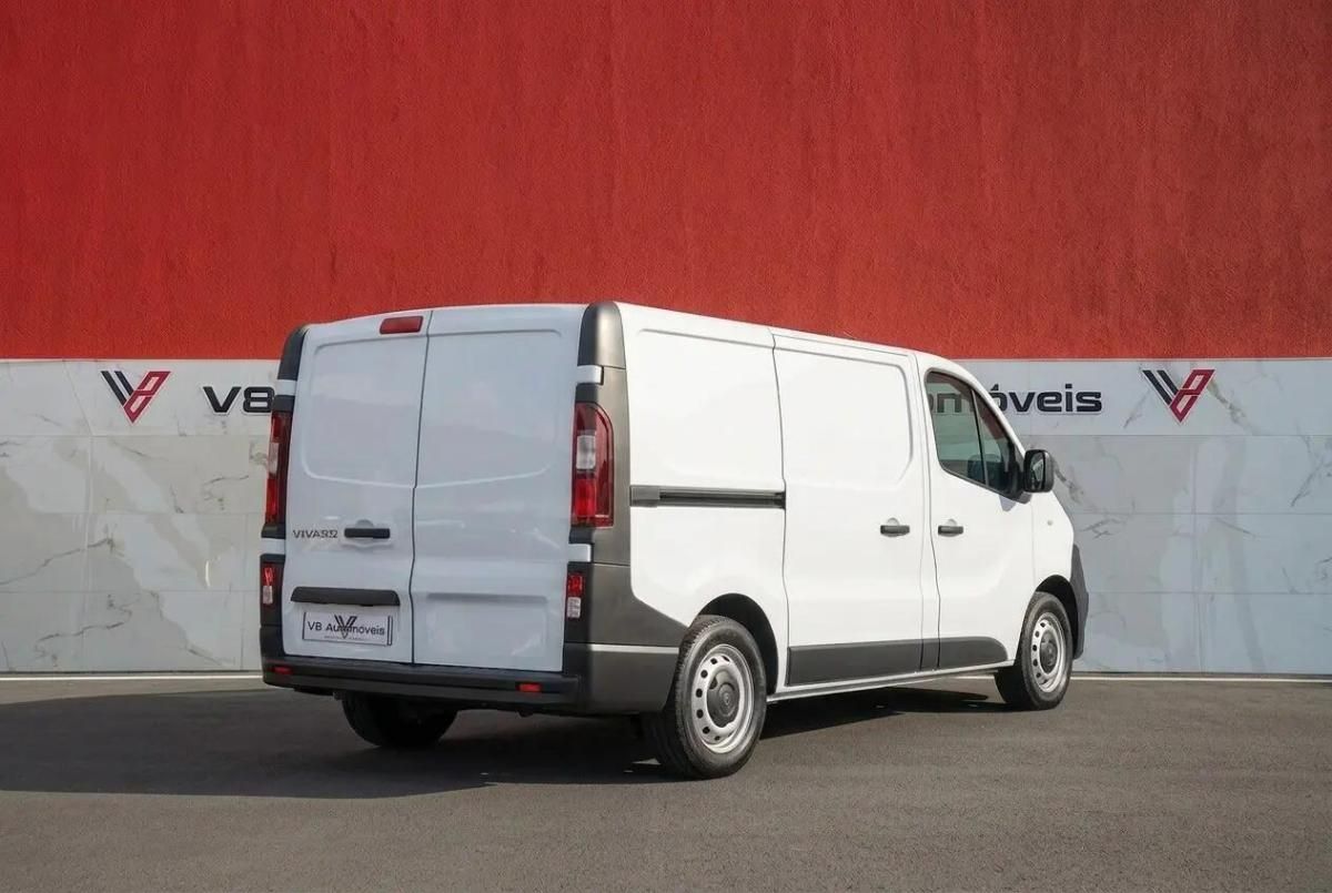 opel-vivaro-2016-diesel-1598cc
