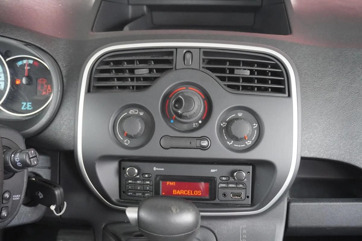 renault-kangoo-2016-eletrico-0cc