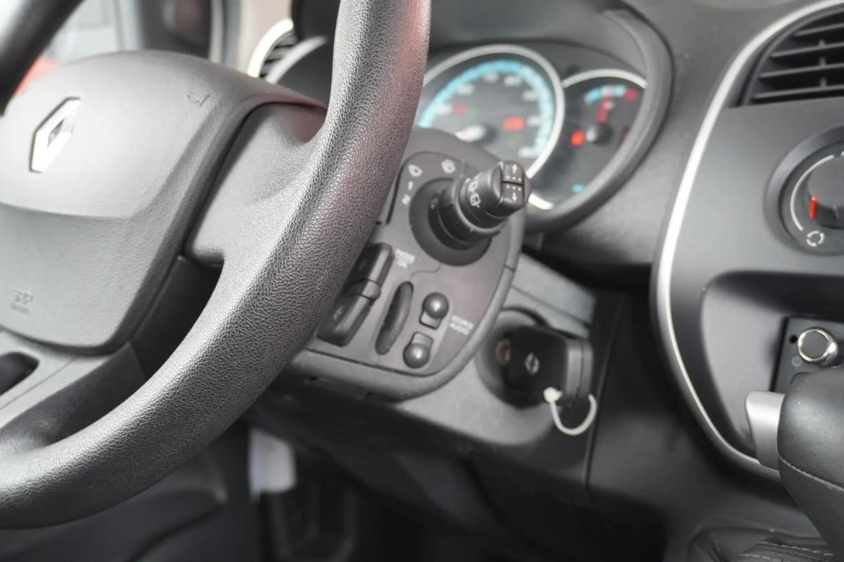 renault-kangoo-2016-eletrico-0cc