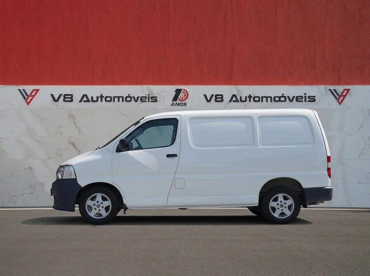 toyota-hiace-2007-diesel-2494cc