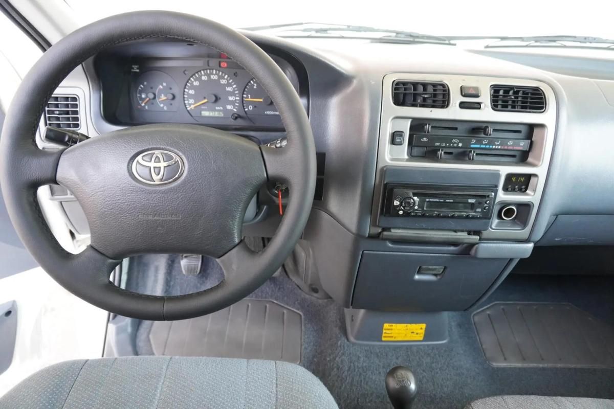 toyota-hiace-2007-diesel-2494cc