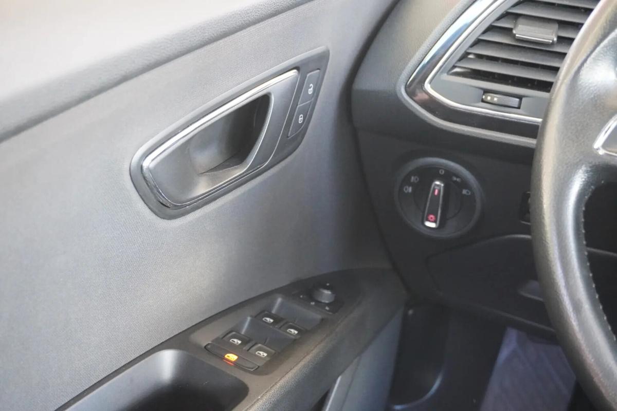 seat-leon-2013-diesel-1598cc
