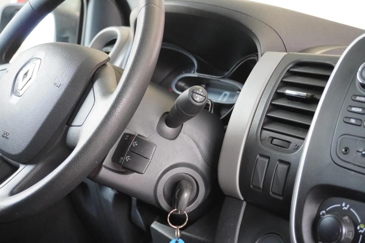 renault-trafic-2019-diesel-1598cc