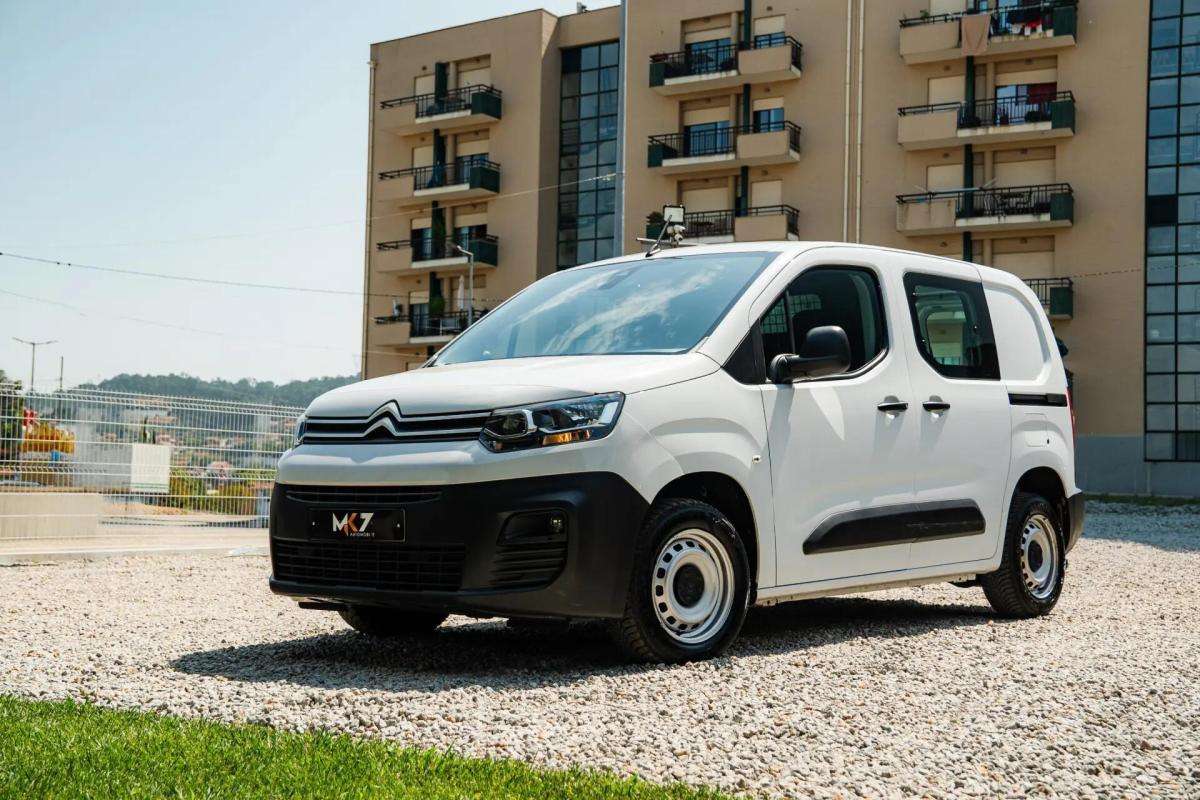 citroen-berlingo-2023-diesel-1499cc