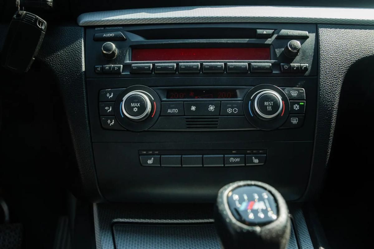 bmw-serie-1-120d-2009-diesel-1995cc