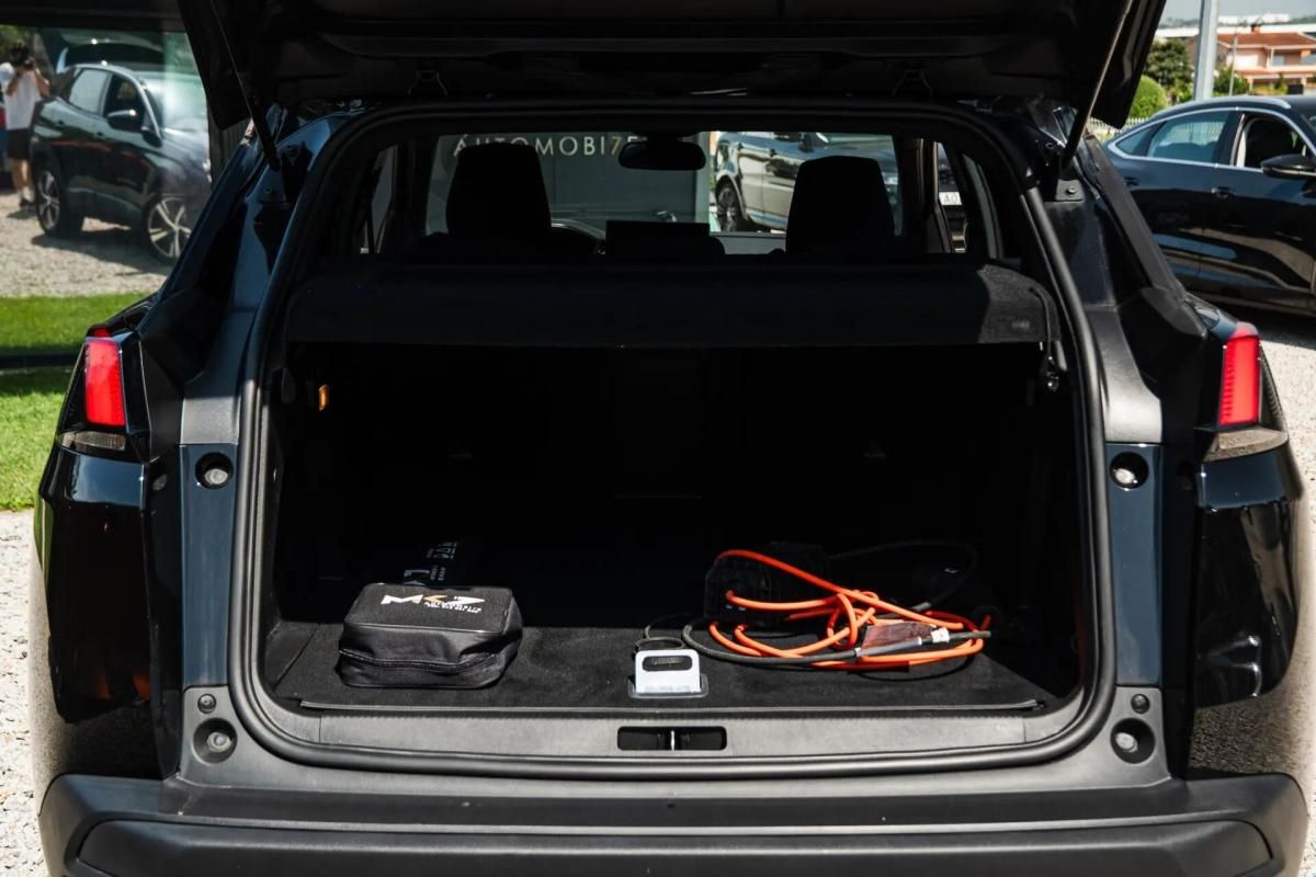 peugeot-3008-2023-hibrido-a-gasolina-1598cc