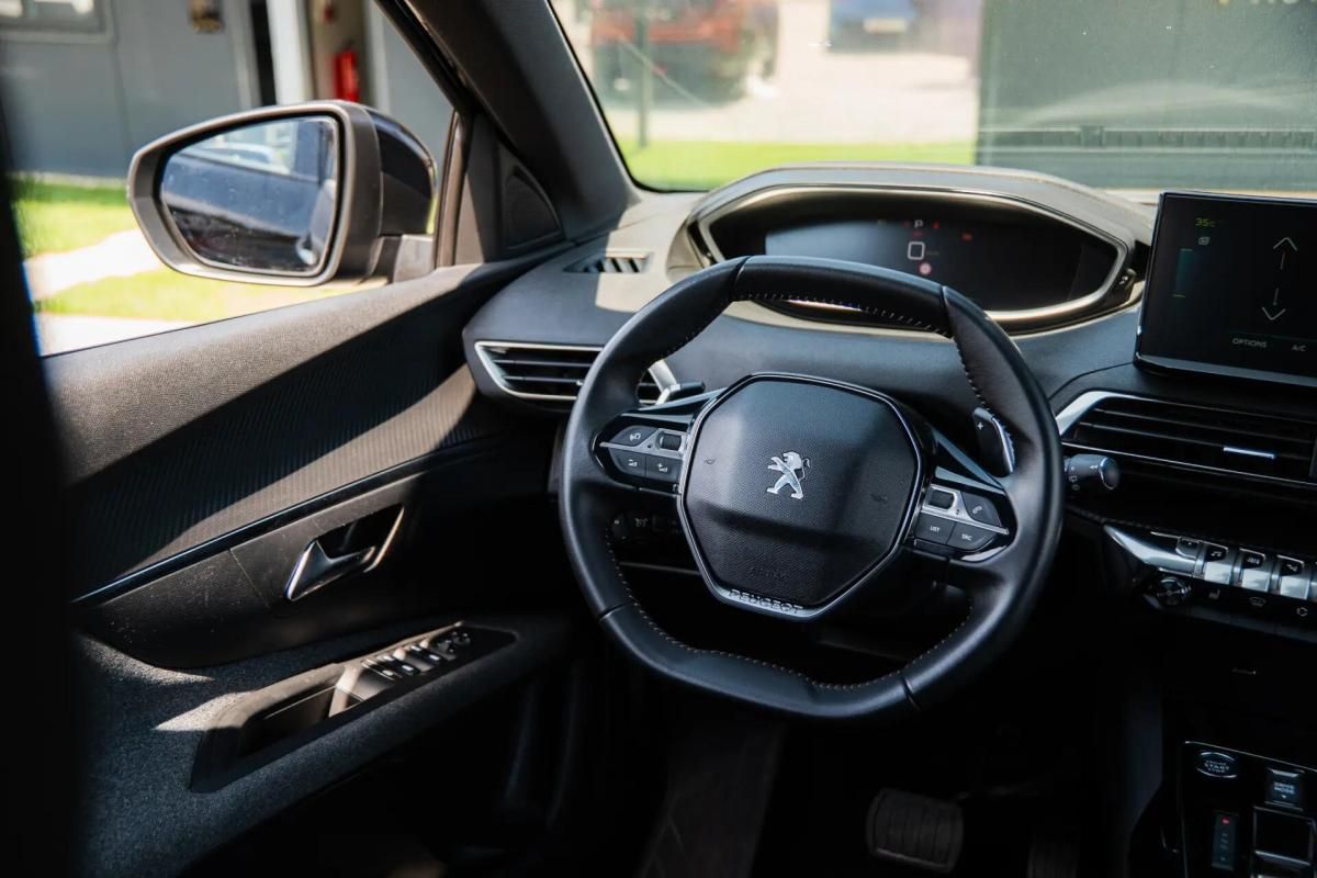 peugeot-3008-2023-hibrido-a-gasolina-1598cc