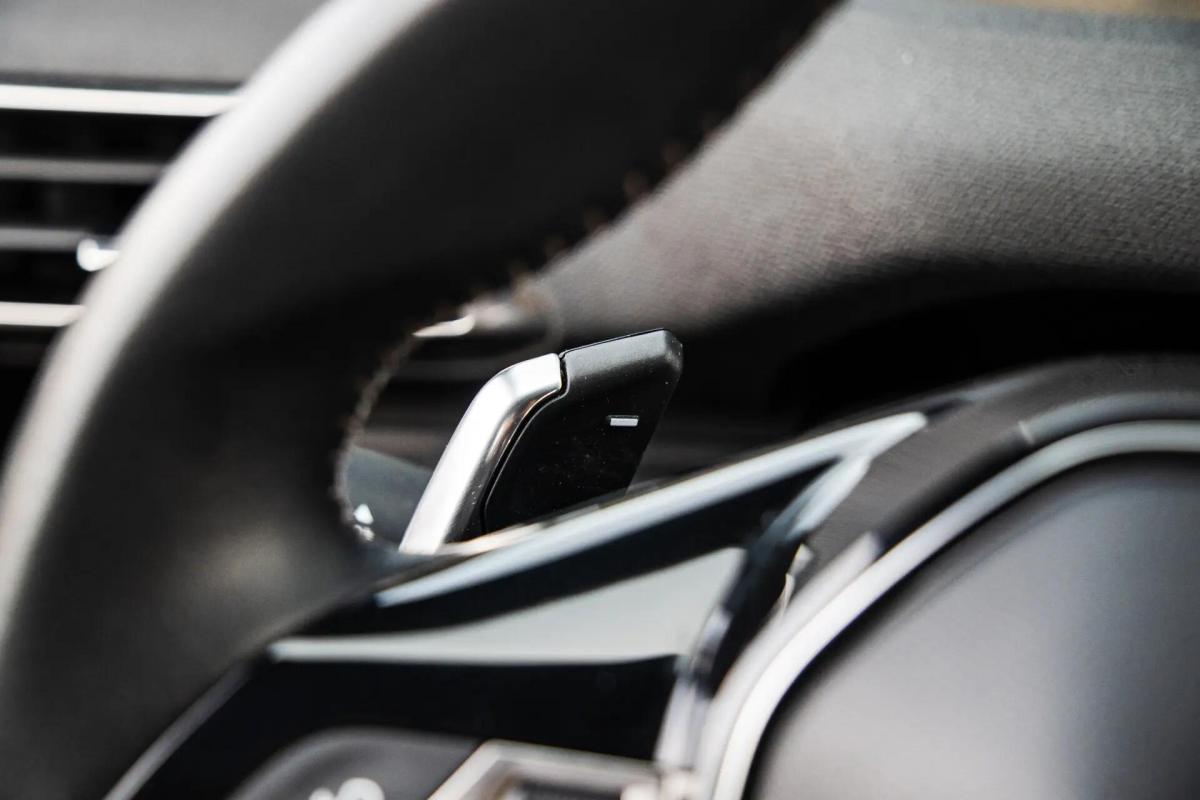 peugeot-3008-2023-hibrido-a-gasolina-1598cc