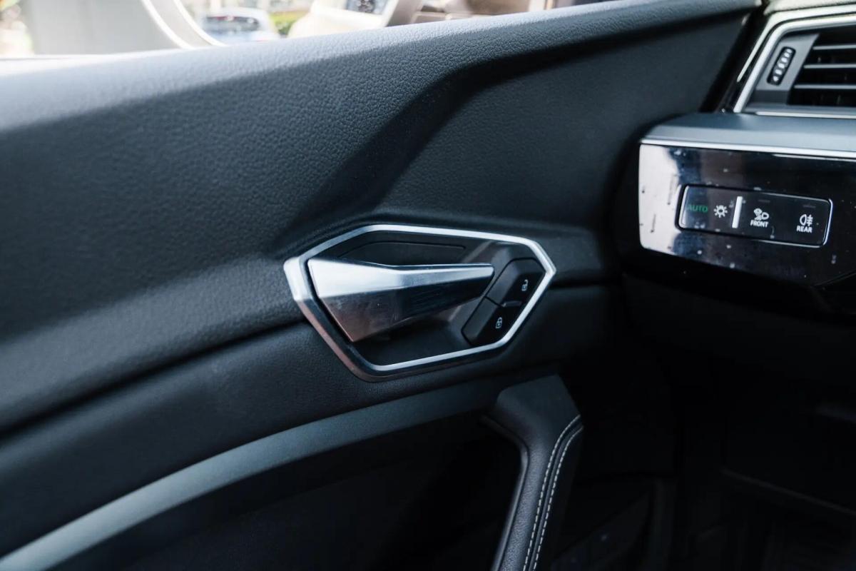 audi-e-tron-2020-eletrico-0cc