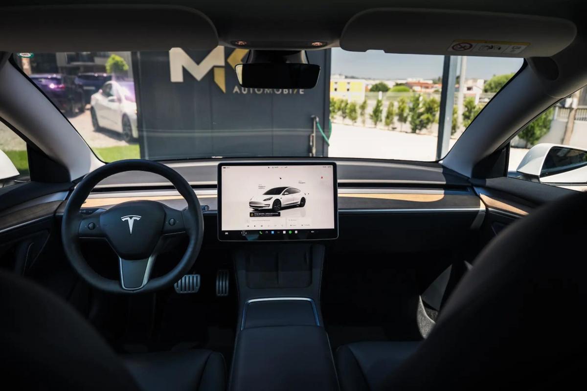tesla-model-3-2022-eletrico-0cc