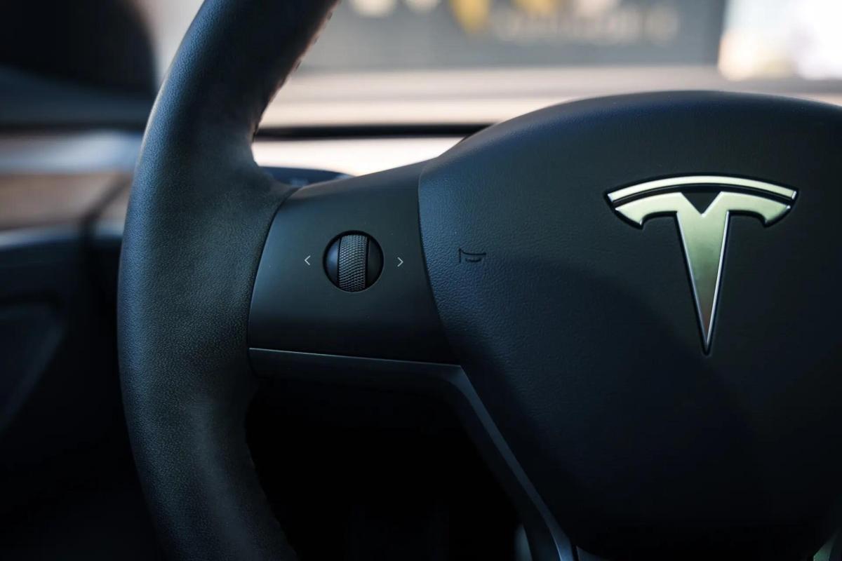 tesla-model-3-2022-eletrico-0cc