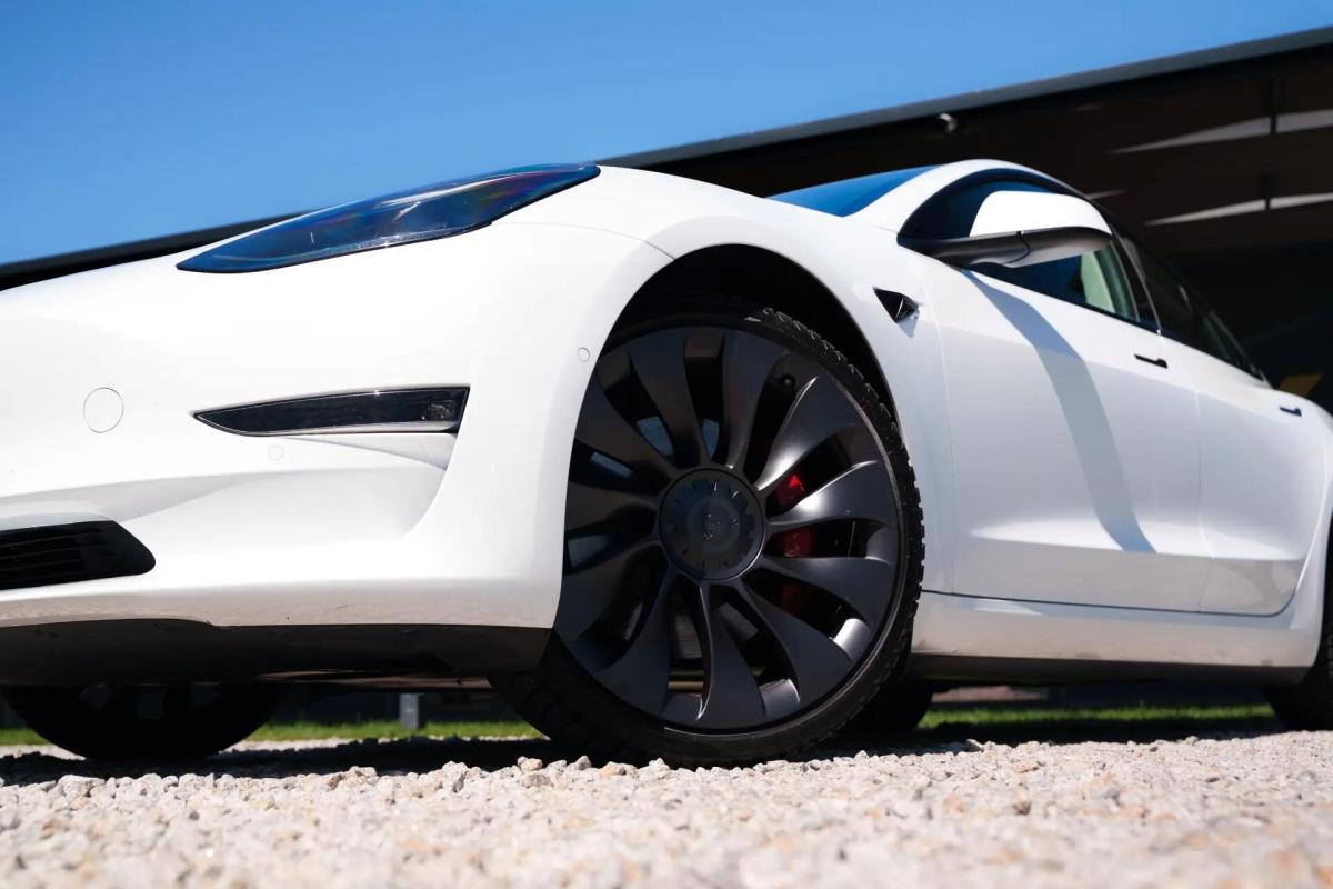 tesla-model-3-2022-eletrico-0cc