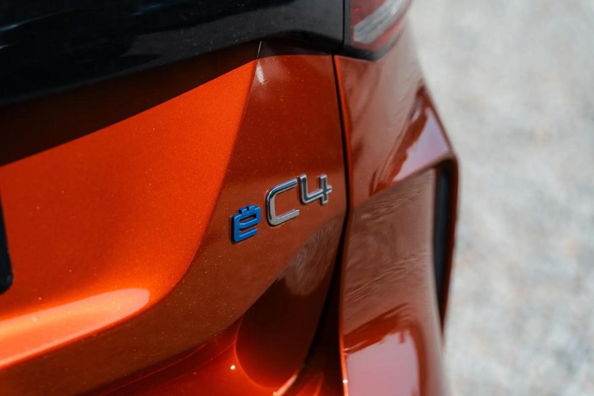 citroen-e-c4-2022-eletrico-0cc