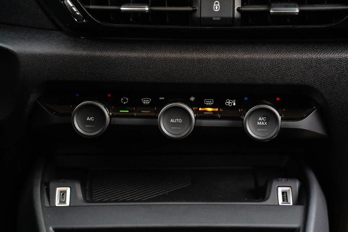 citroen-e-c4-2022-eletrico-0cc