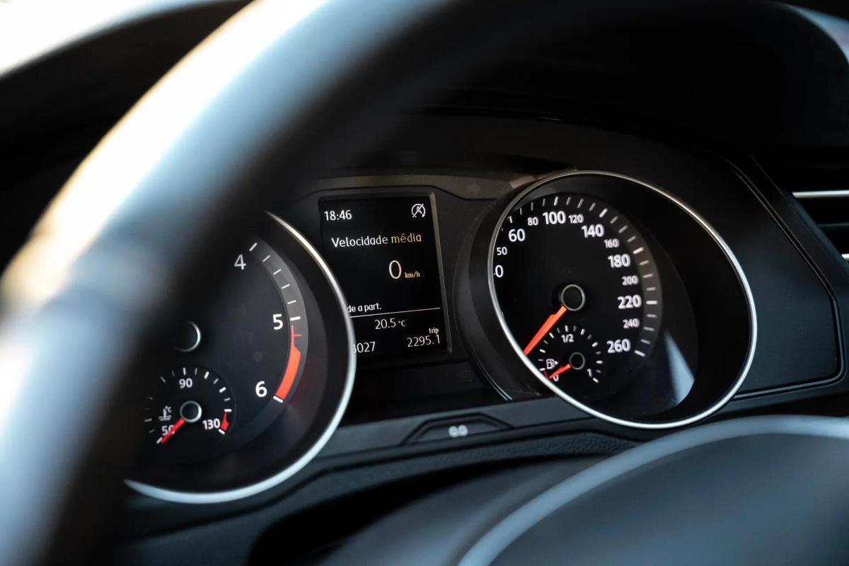 volkswagen-passat-variant-2015-diesel-1598cc