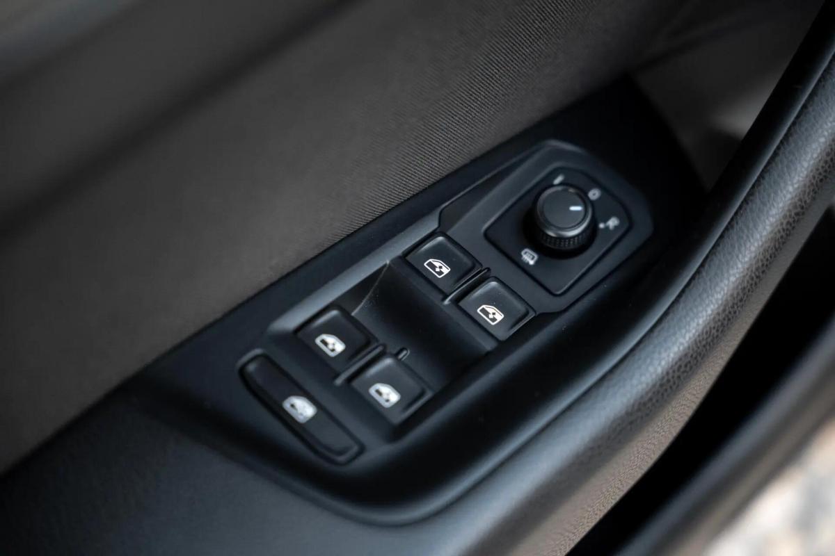 volkswagen-passat-variant-2015-diesel-1598cc