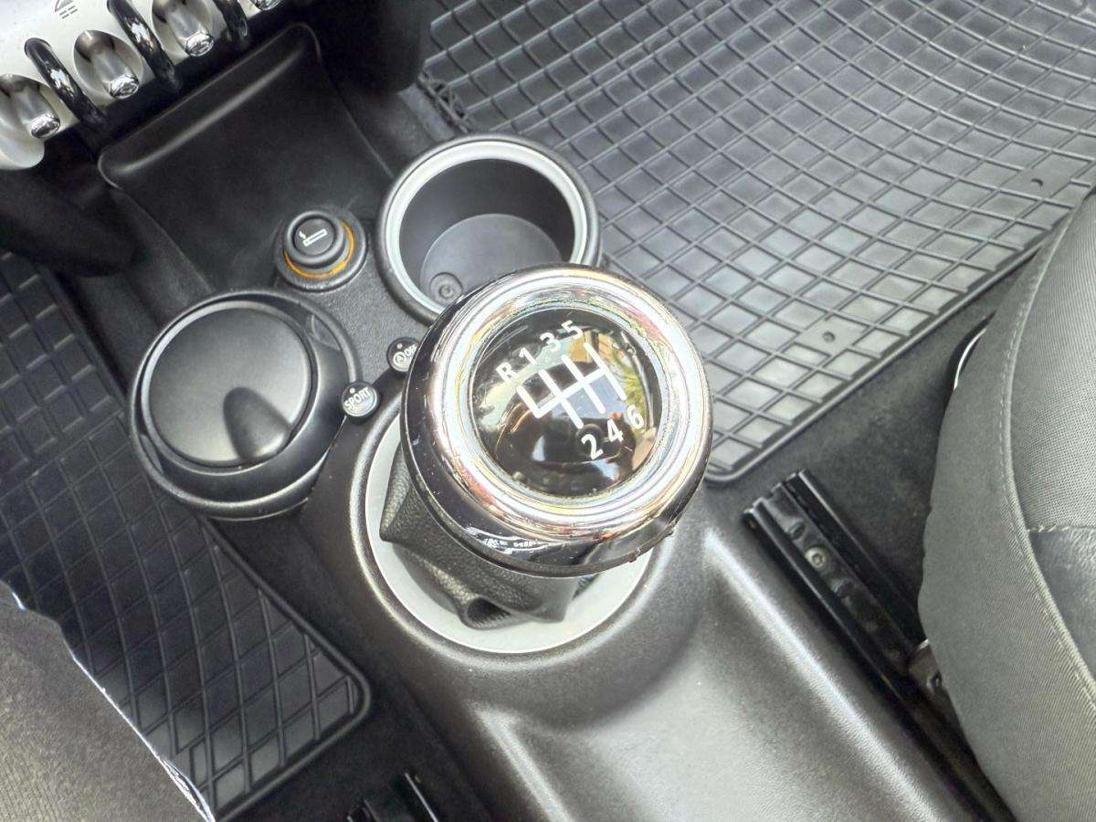 mini-cabrio-2010-gasolina-1598cc