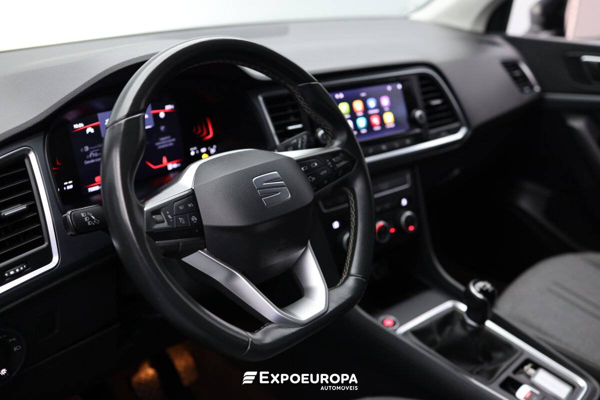 seat-ateca-2023-gasolina-999cc