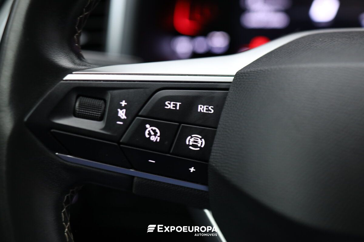 seat-ateca-2023-gasolina-999cc