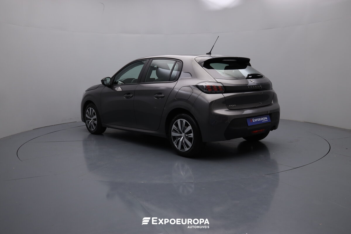 peugeot-208-2023-gasolina-1199cc