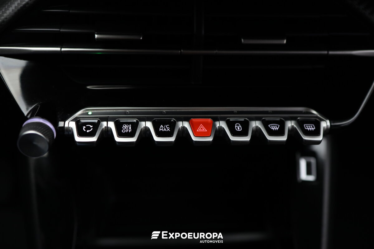 peugeot-208-2023-gasolina-1199cc