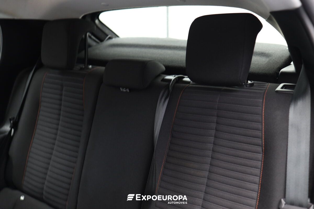 peugeot-208-2023-gasolina-1199cc