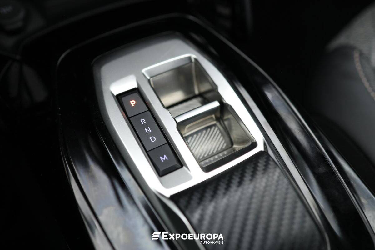 peugeot-2008-2024-gasolina-1199cc