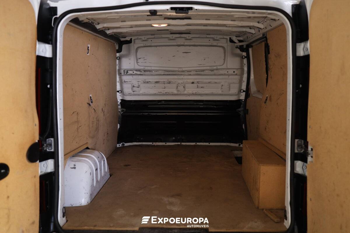 renault-trafic-2023-diesel-1997cc