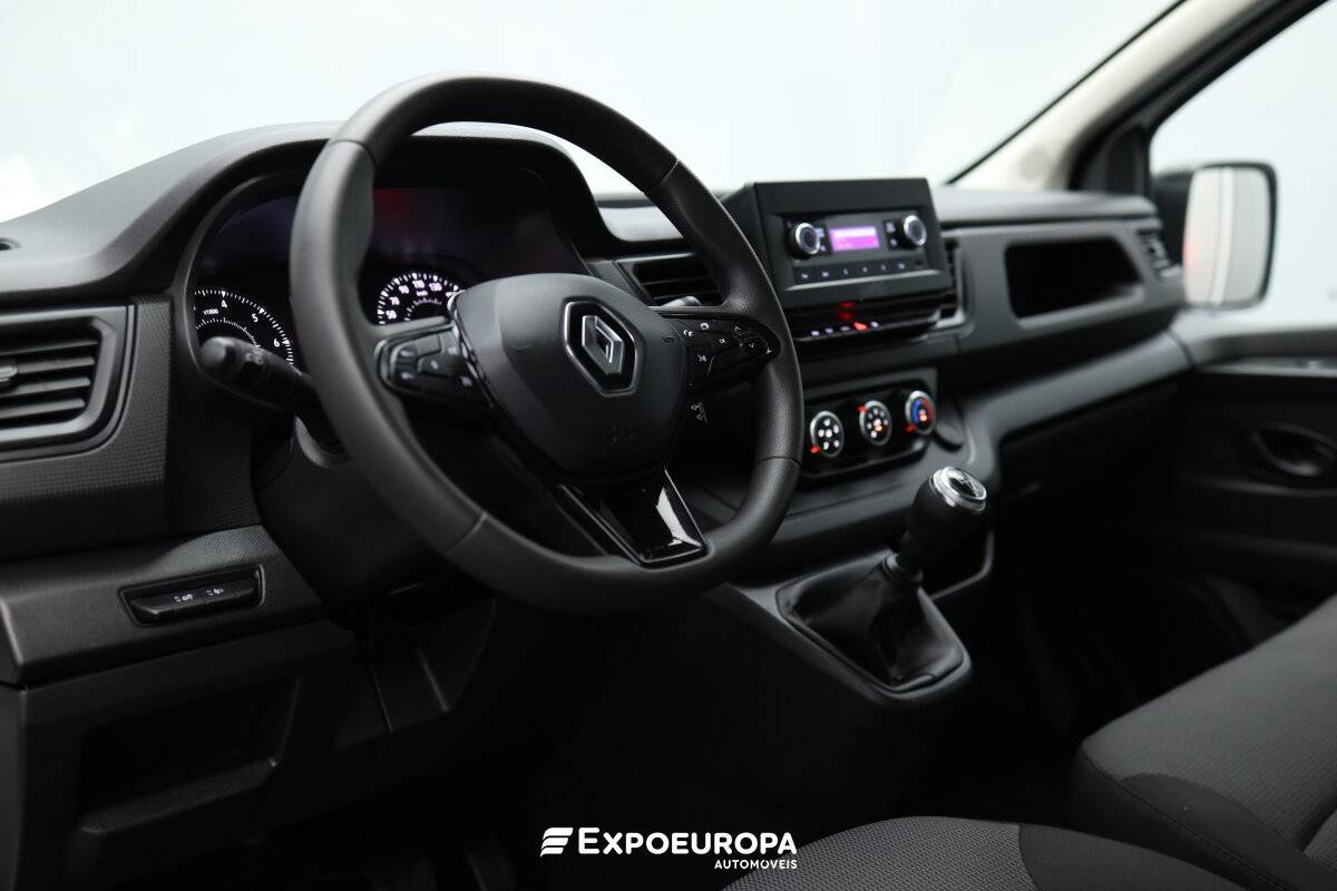renault-trafic-2023-diesel-1997cc