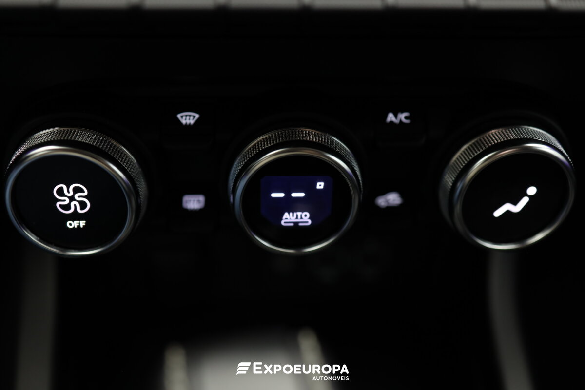 renault-arkana-2023-hibrido-a-gasolina-1332cc