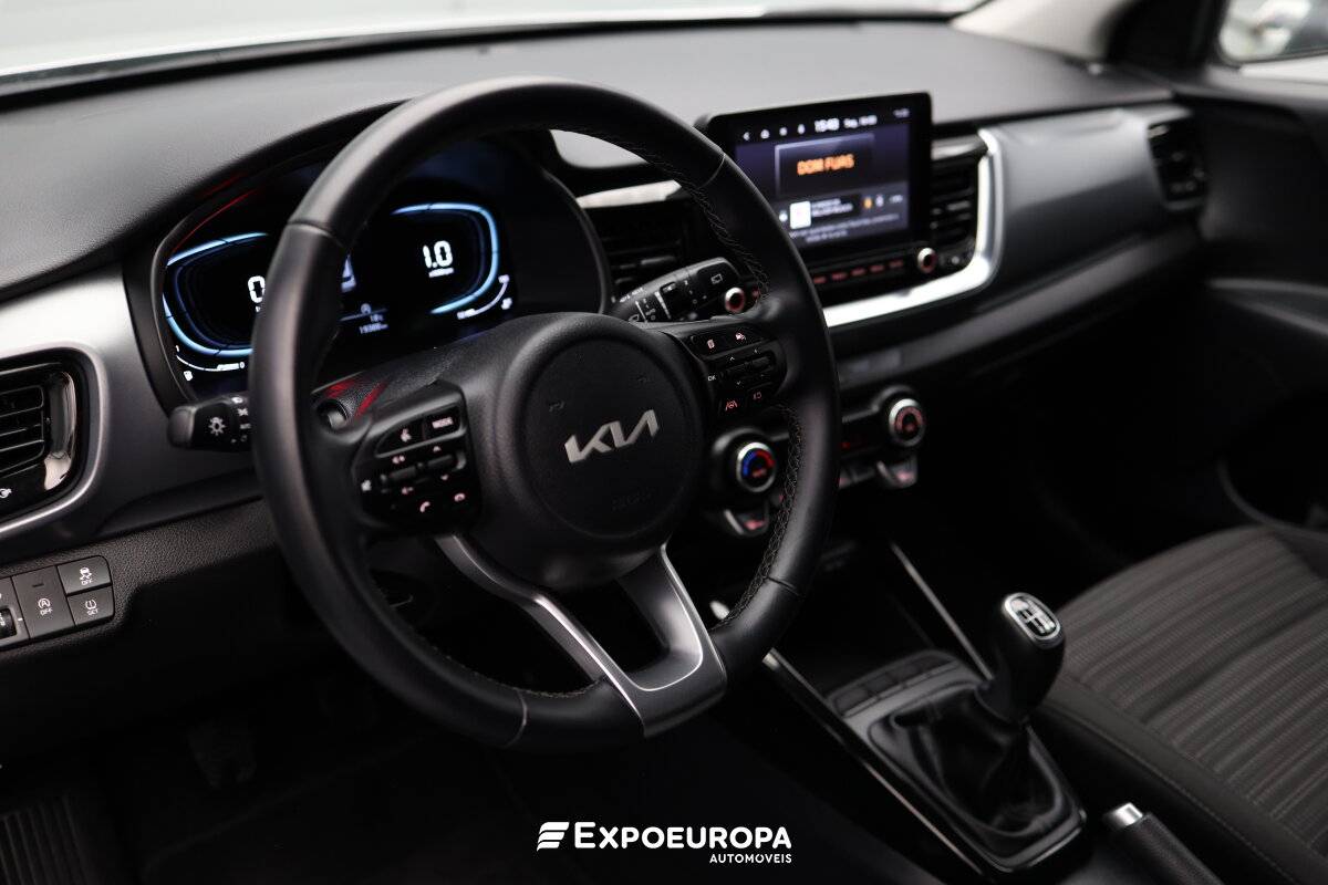 kia-stonic-2025-gasolina-998cc
