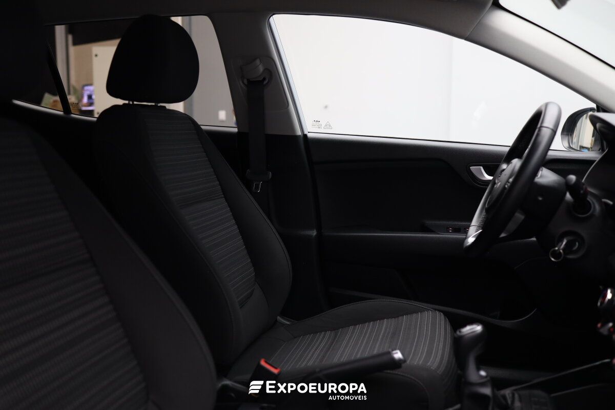 kia-stonic-2025-gasolina-998cc