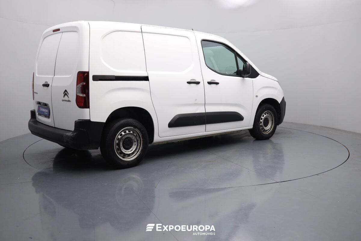 citroen-berlingo-2022-diesel-1499cc