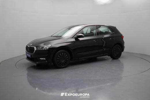 skoda-fabia-2023-gasolina-999cc