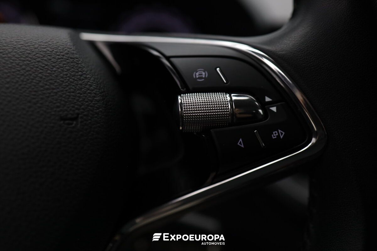 skoda-fabia-2023-gasolina-999cc