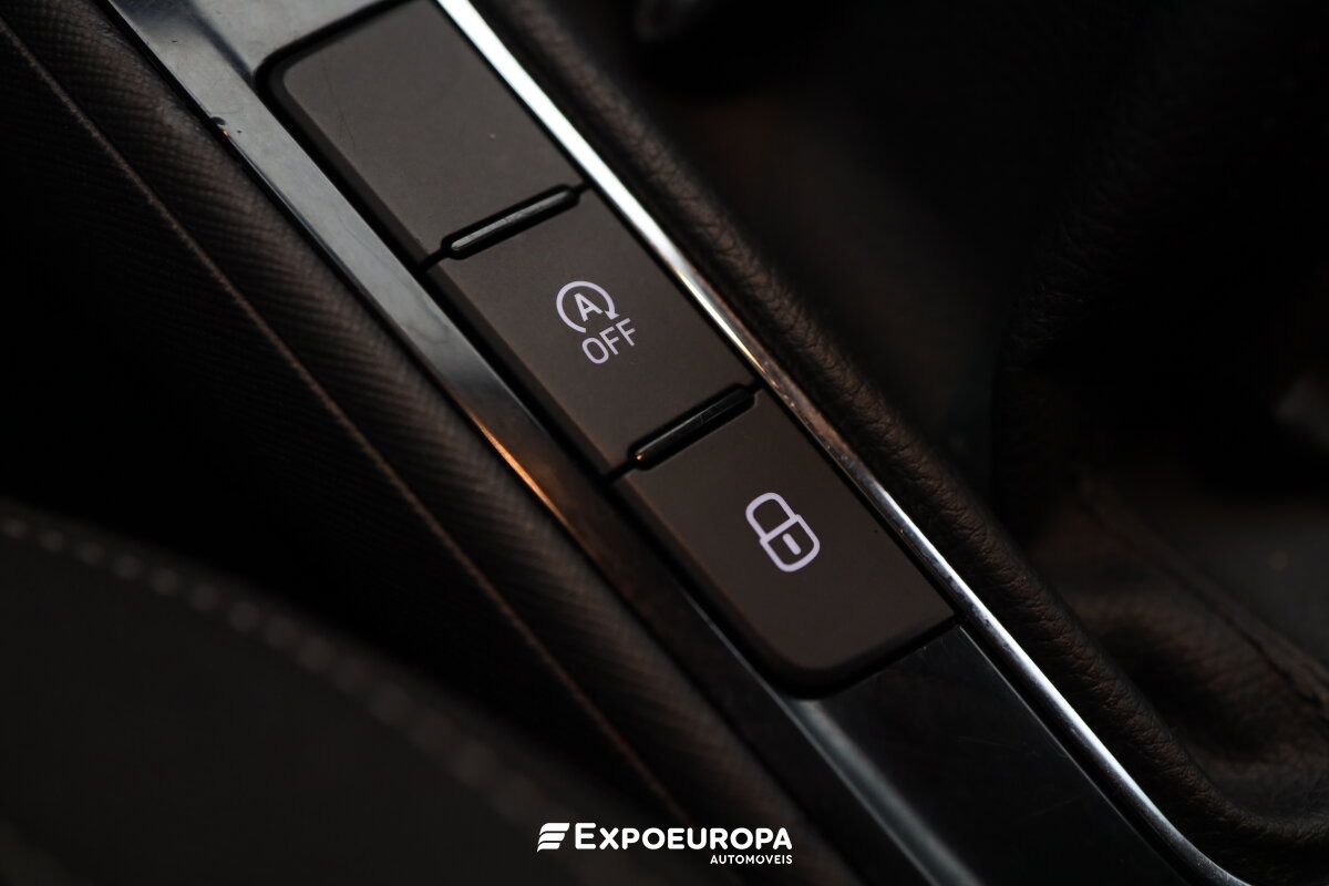 skoda-fabia-2023-gasolina-999cc