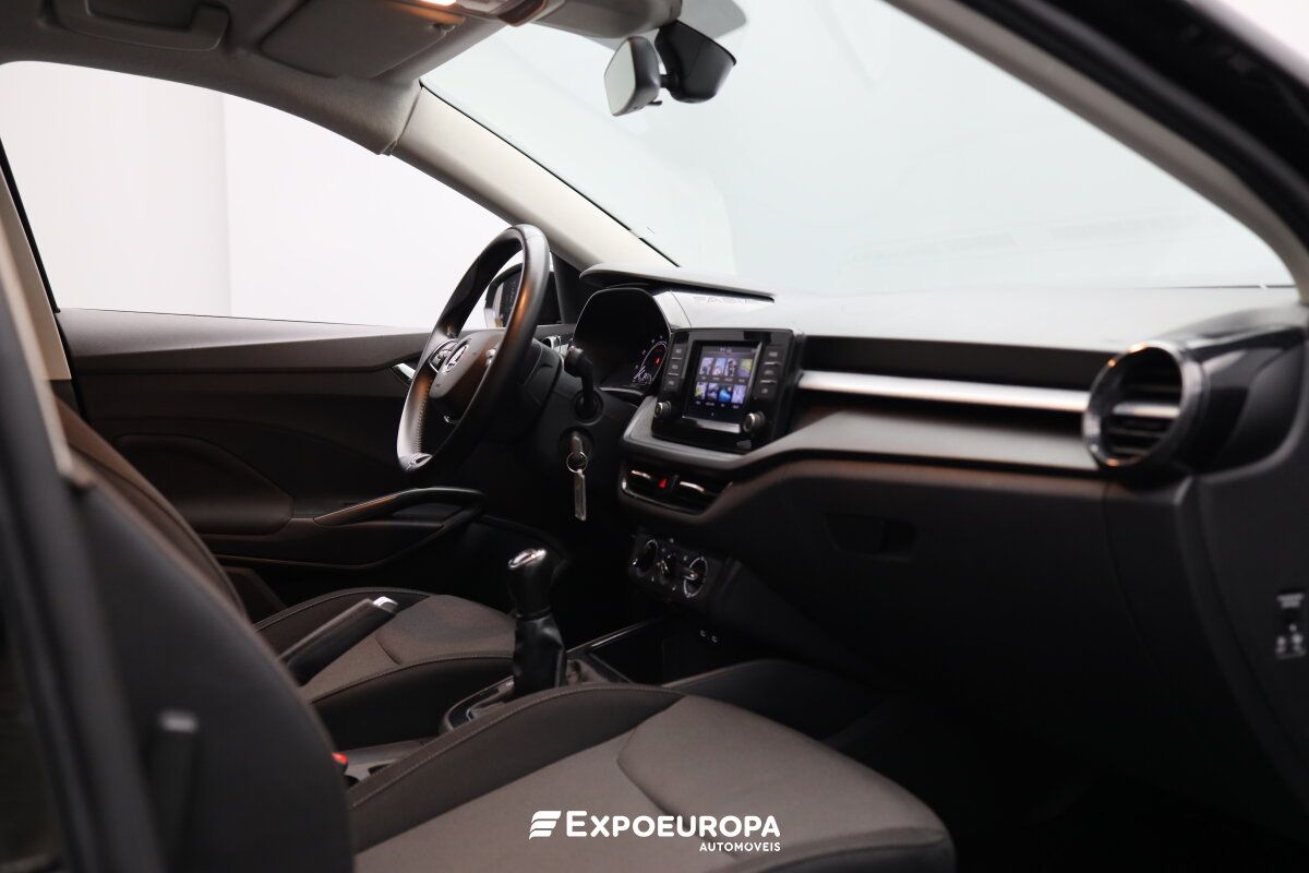 skoda-fabia-2023-gasolina-999cc