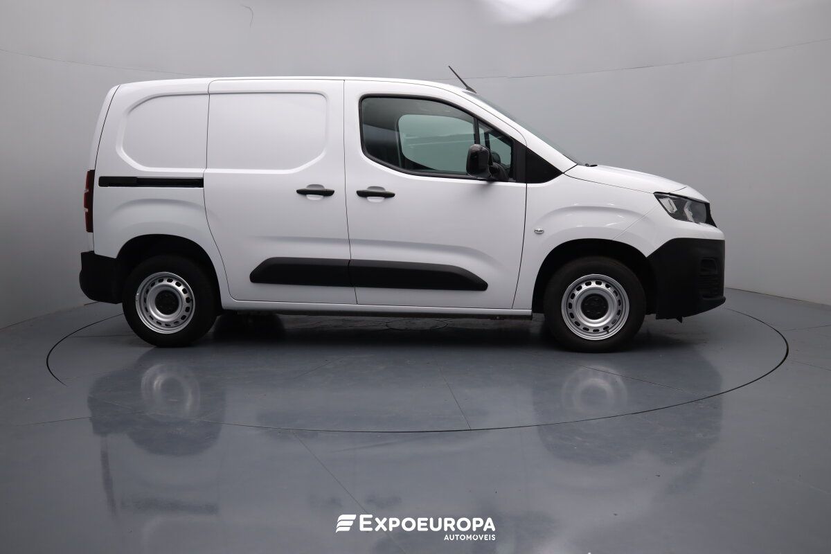 peugeot-partner-2024-diesel-1499cc