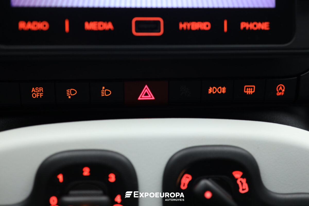 fiat-panda-2025-hibrido-a-gasolina-999cc