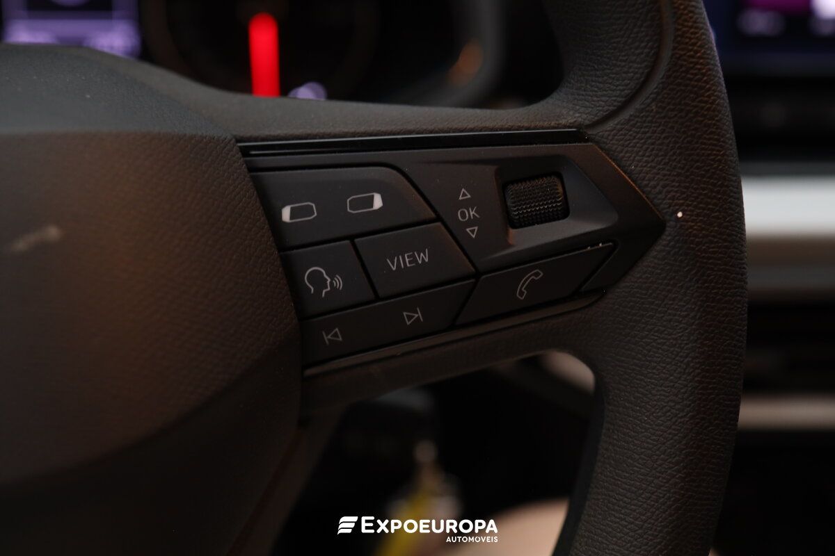 seat-ibiza-2023-gasolina-999cc