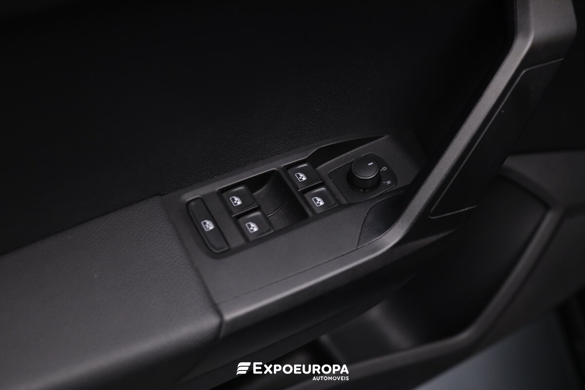 seat-ibiza-2023-gasolina-999cc