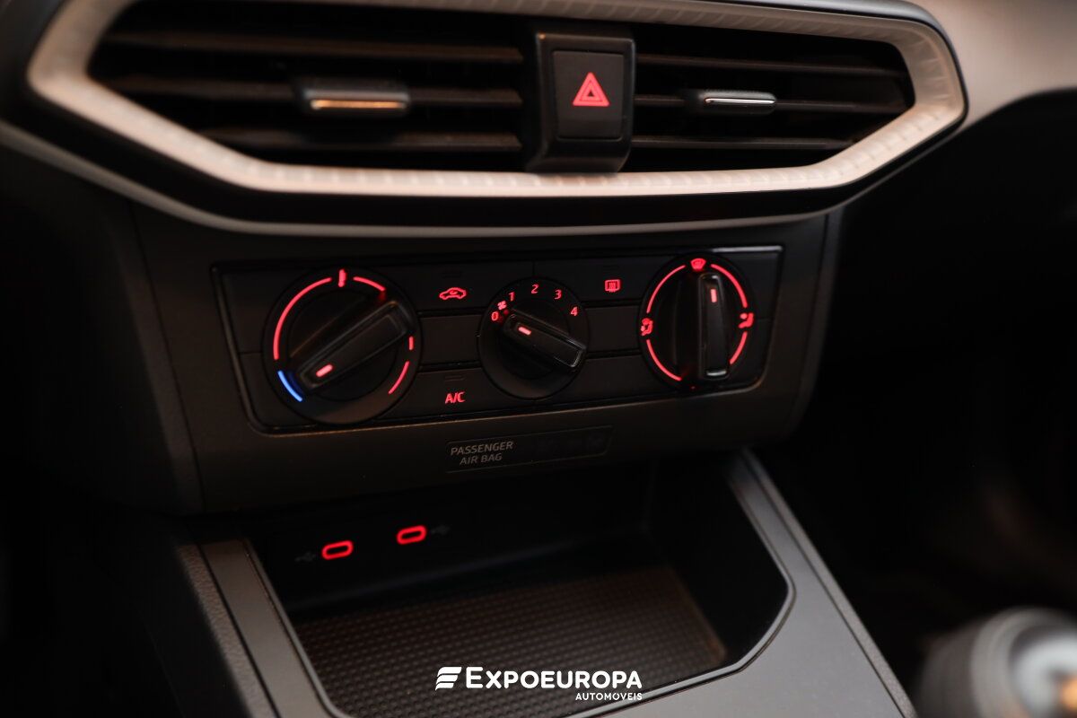 seat-ibiza-2023-gasolina-999cc