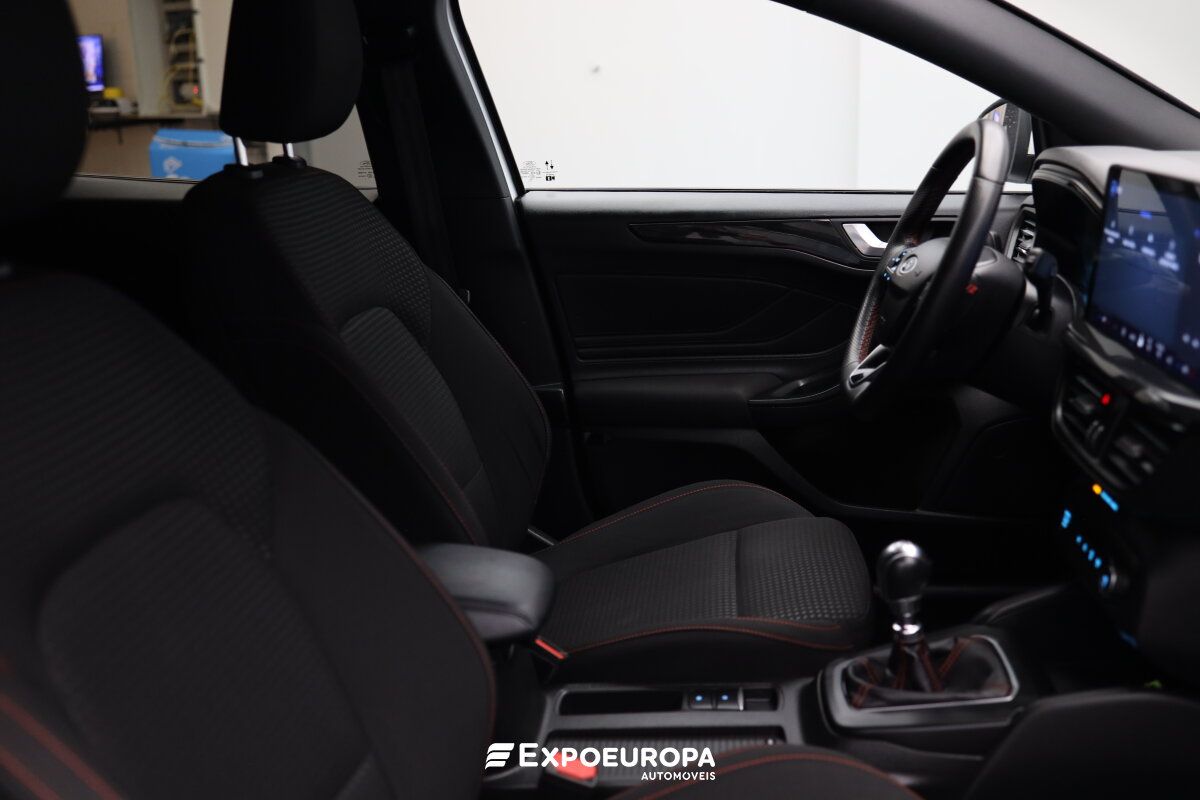 ford-focus-2023-gasolina-998cc