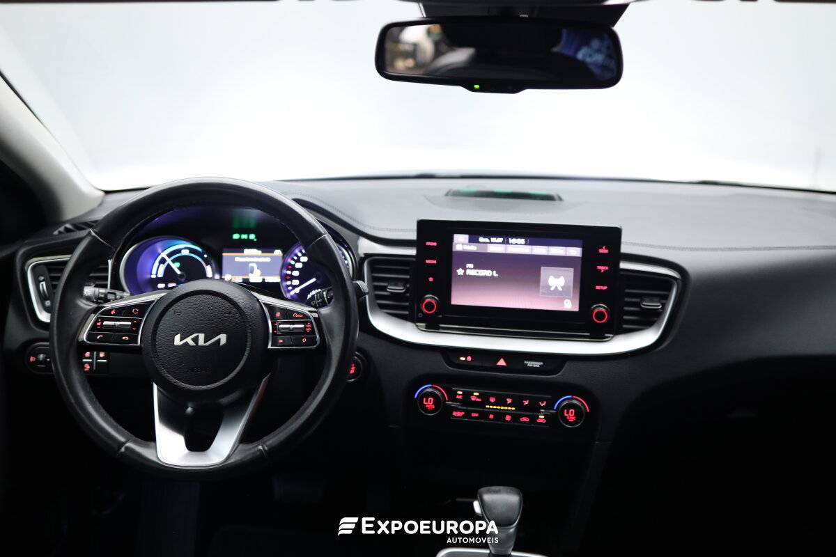 kia-xceed-2022-hibrido-a-gasolina-1580cc