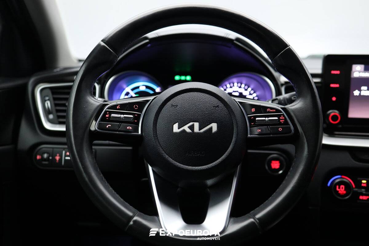 kia-xceed-2022-hibrido-a-gasolina-1580cc