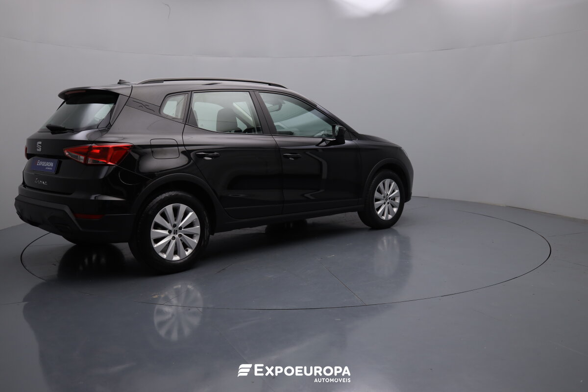 seat-arona-2023-gasolina-999cc