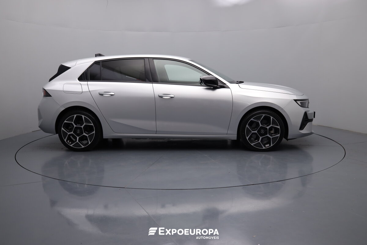 opel-astra-2024-hibrido-a-gasolina-1598cc