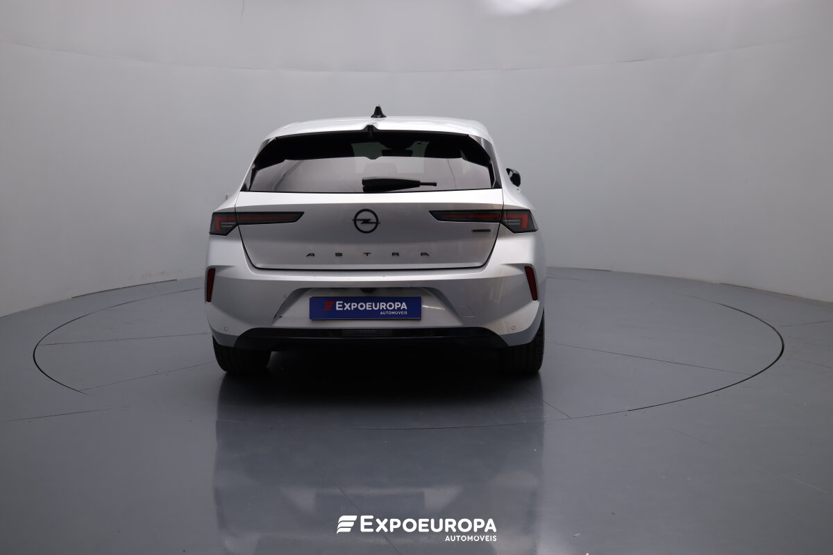 opel-astra-2024-hibrido-a-gasolina-1598cc