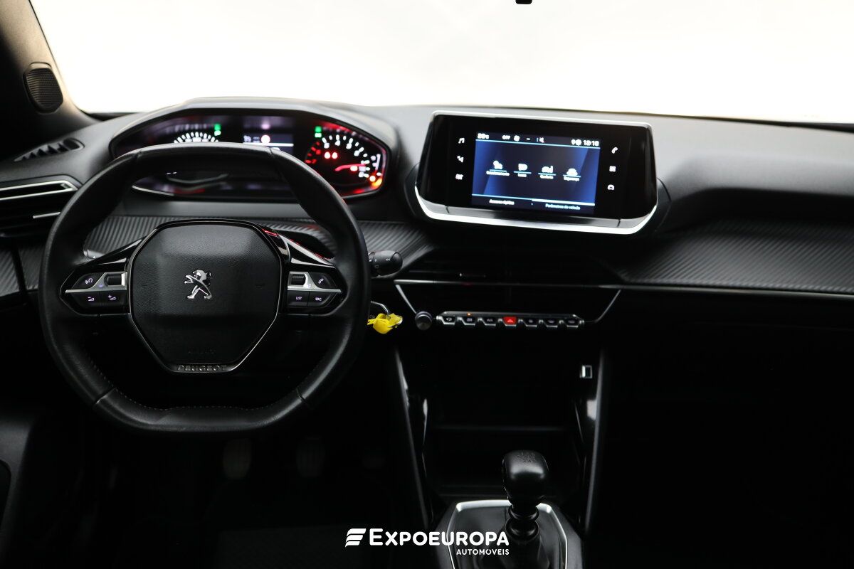 peugeot-2008-2023-gasolina-1199cc